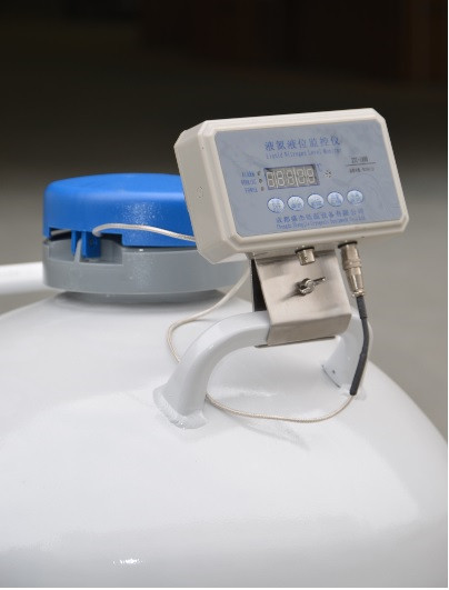 液氮罐監控儀(yi) 液氮罐監控儀(yi)